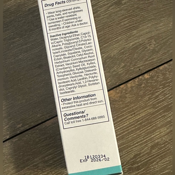 Biossance Squalane + Zinc Sheer Mineral Sunscreen - Picture 5 of 5